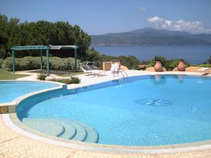 Piscina con Idromassaggio